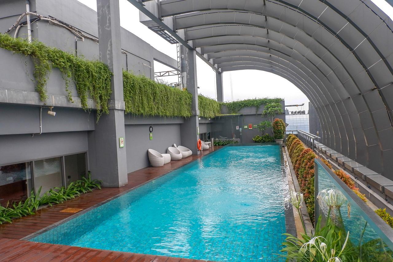 Spacious And Modern 2Br L'Avenue Apartment By Travelio จาการ์ตา ภายนอก รูปภาพ